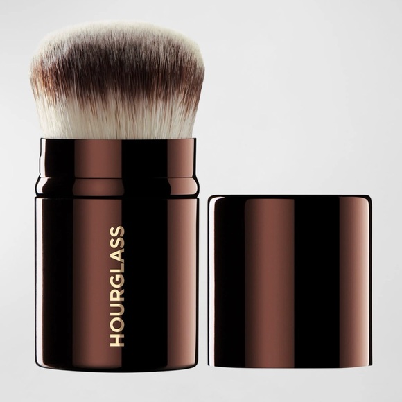 Hourglass Retractable Kabuki Makeup Brush